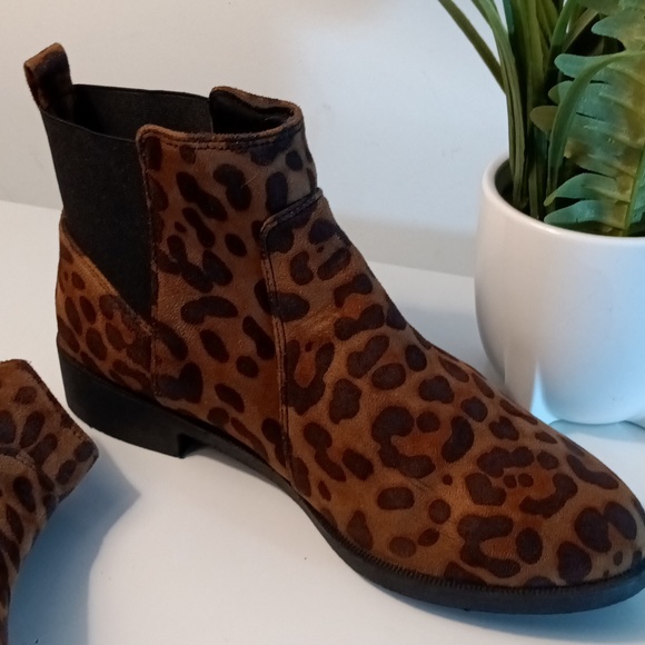 !!Fairly Worn!! Leopard ankle boots - Picture 5 of 5